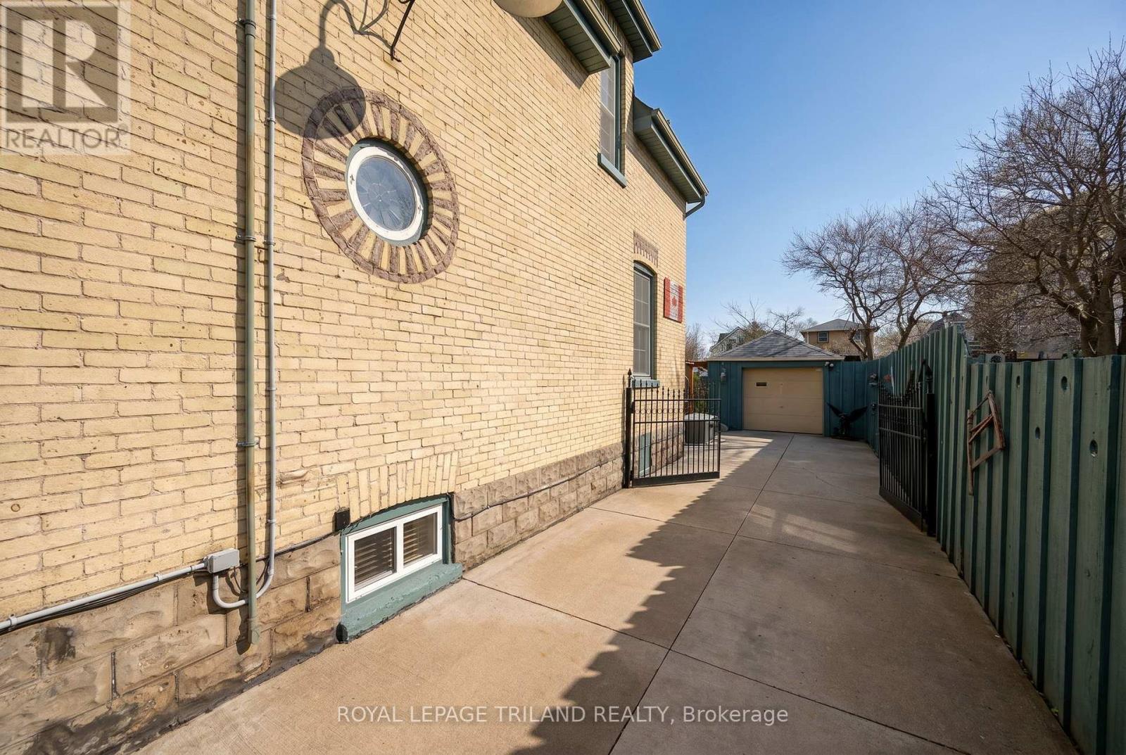 145 PRICE STREET - 31