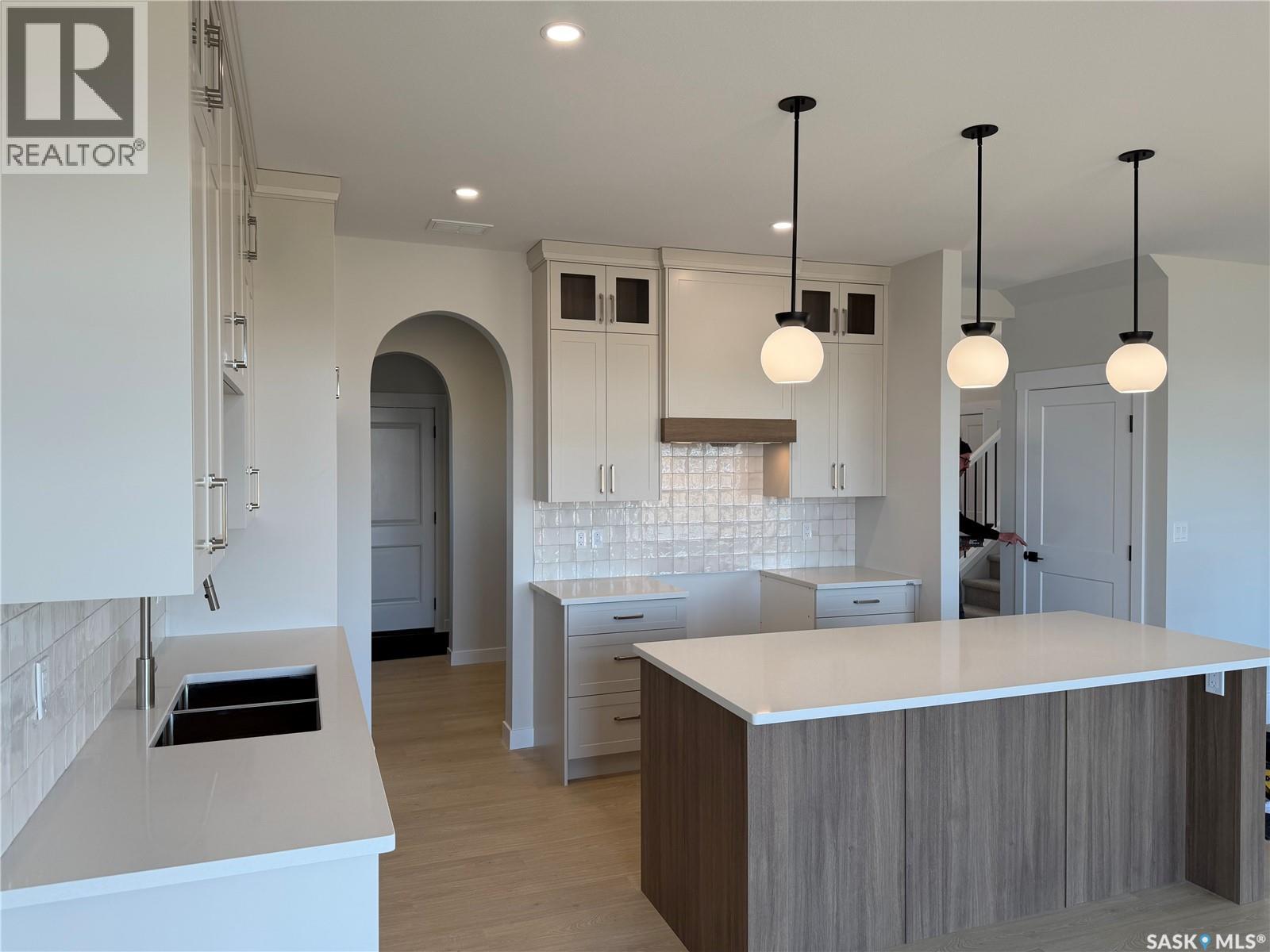 310 Traeger MANOR - 3