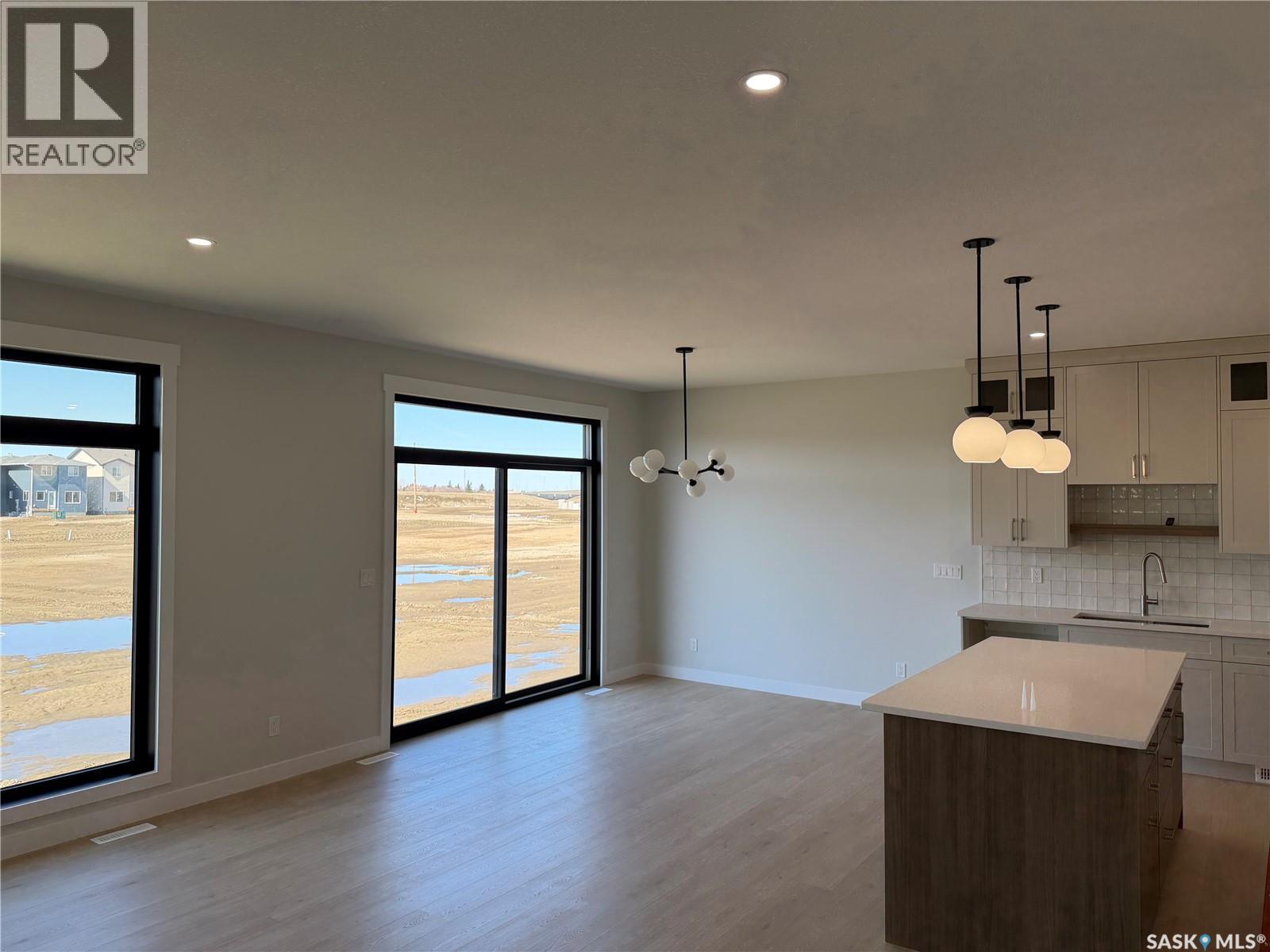 310 Traeger MANOR - 4