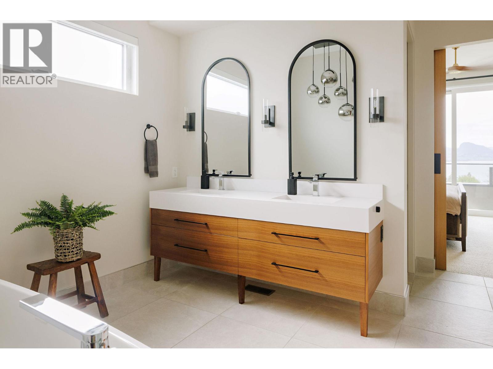  140 Oliver Place, Penticton