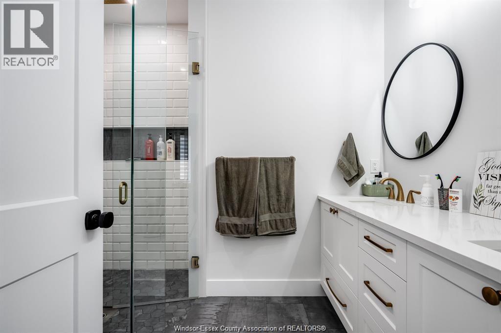 6 HEATHVIEW TRAIL - 21