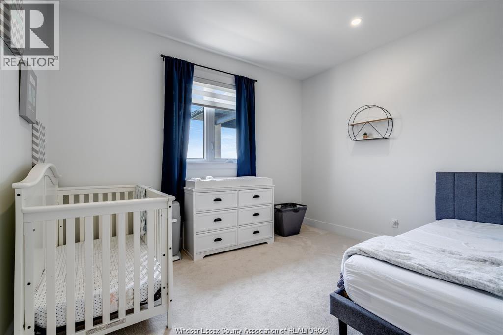 6 HEATHVIEW TRAIL - 28