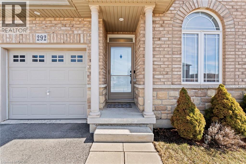 292 KEYSTONE Crescent, Hamilton, Ontario, L0R1P0 — Photo 3