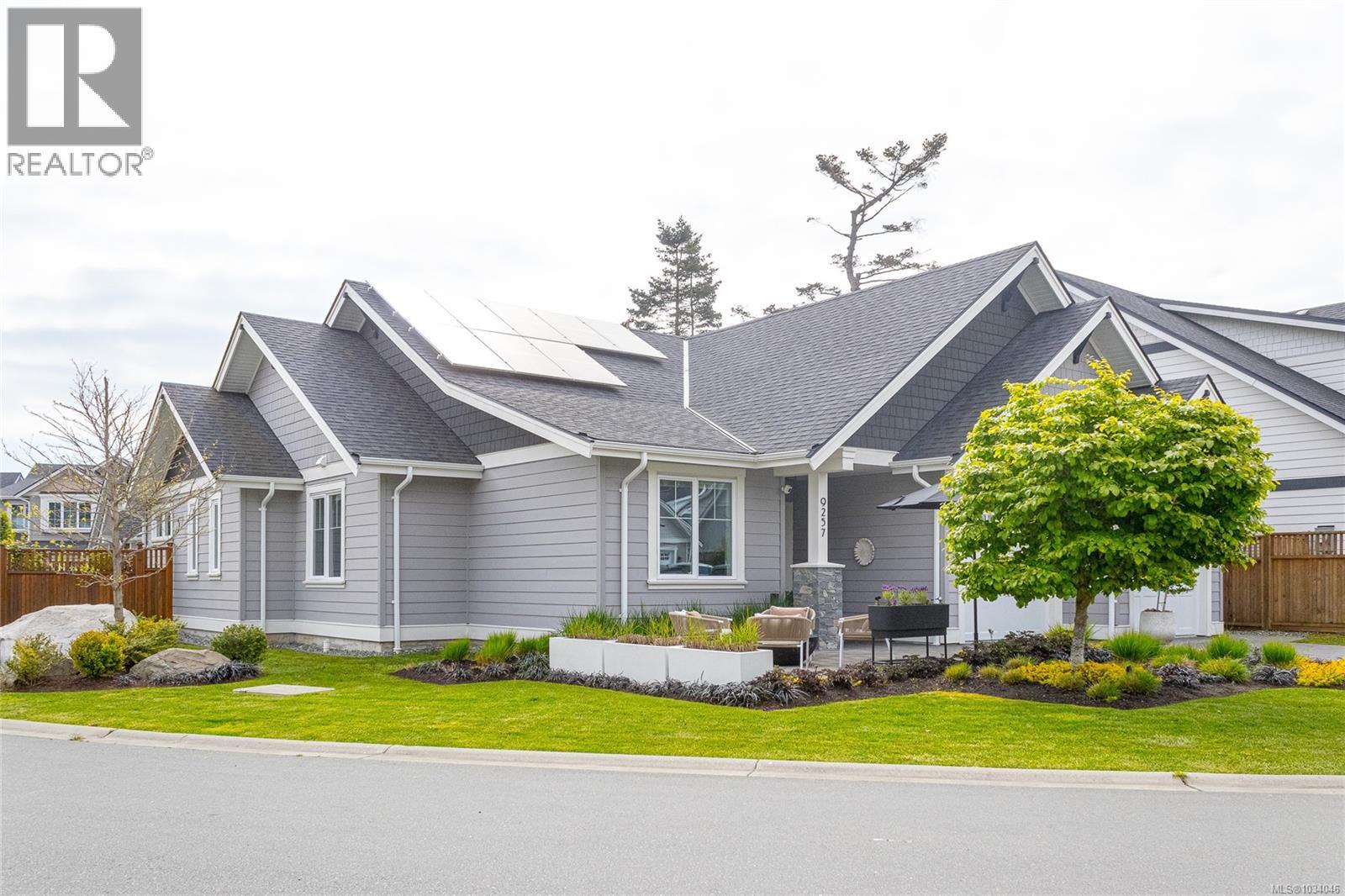 9257 Bakerview Close - 20
