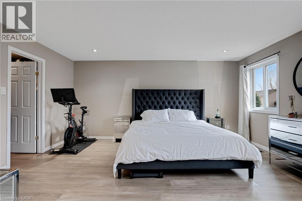 99 UDVARI Crescent - 23