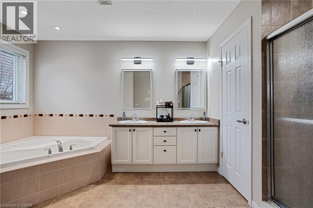 99 UDVARI Crescent - 25