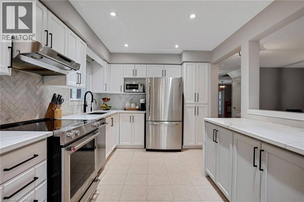 99 UDVARI Crescent - 18