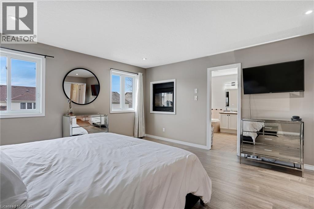 99 UDVARI Crescent - 24