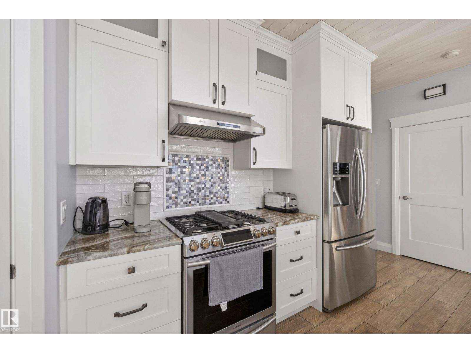 #39 53025 RGE ROAD 43 - 18