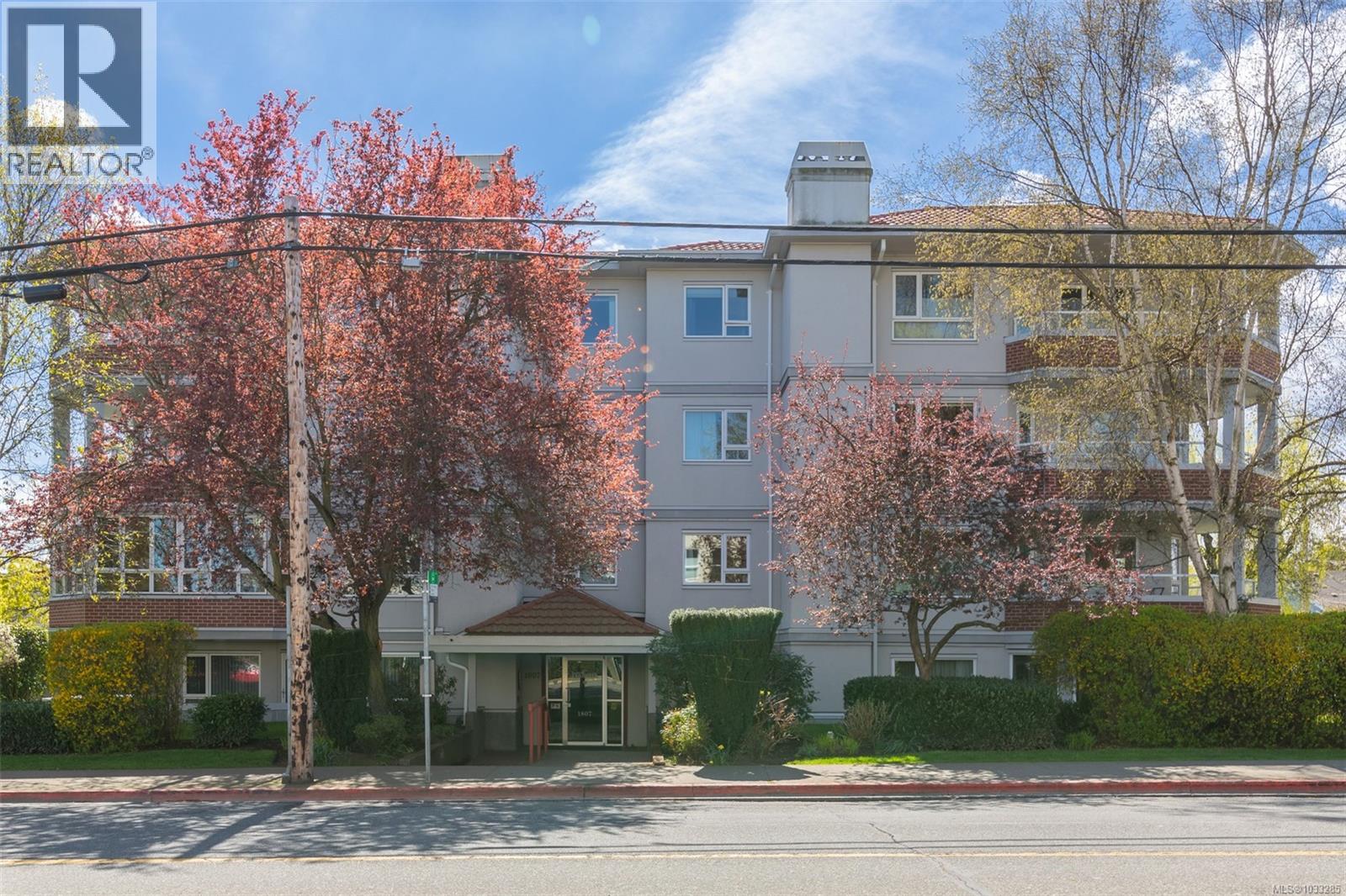 103 1807 Oak Bay Avenue, Victoria