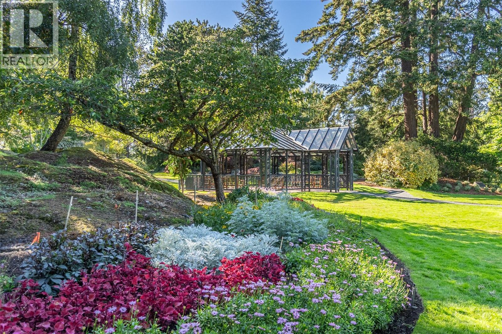 #103 1807 Oak Bay Ave - 42