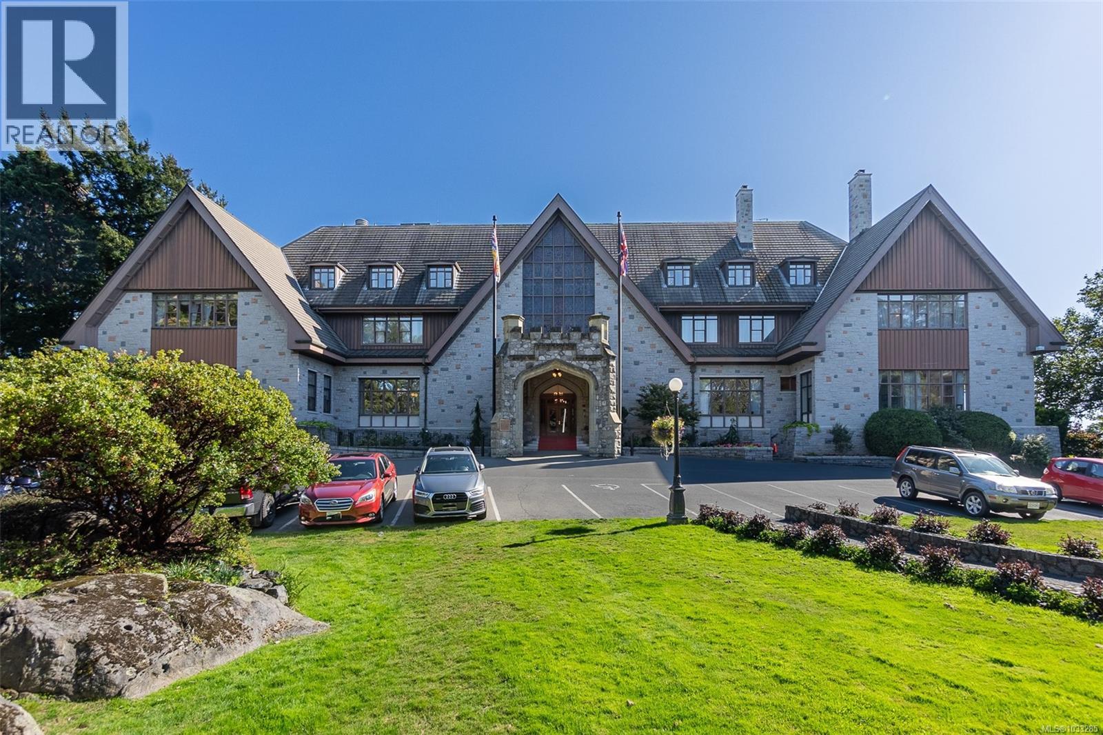 103 1807 Oak Bay Avenue, Victoria