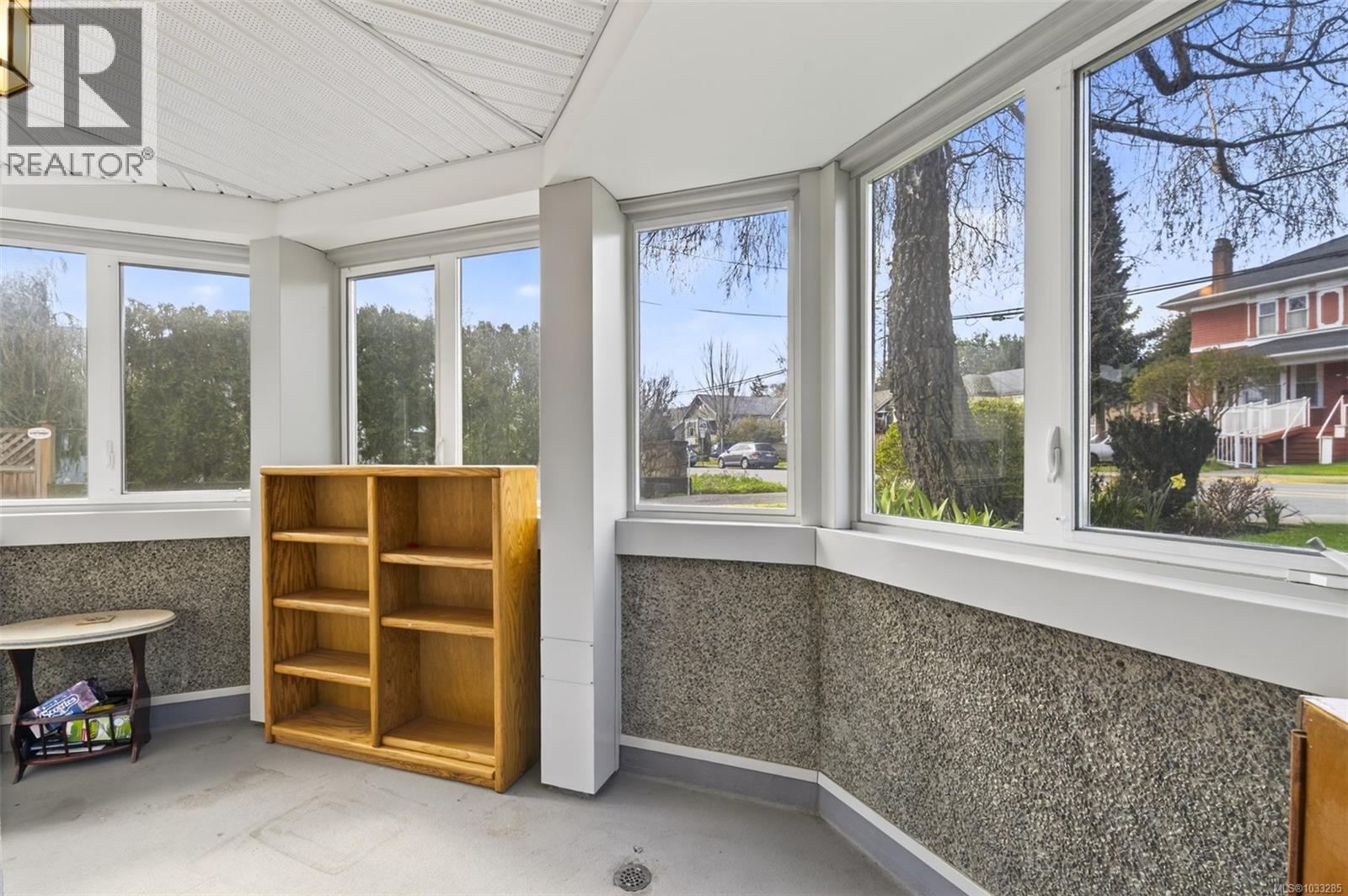 103 1807 Oak Bay Avenue, Victoria