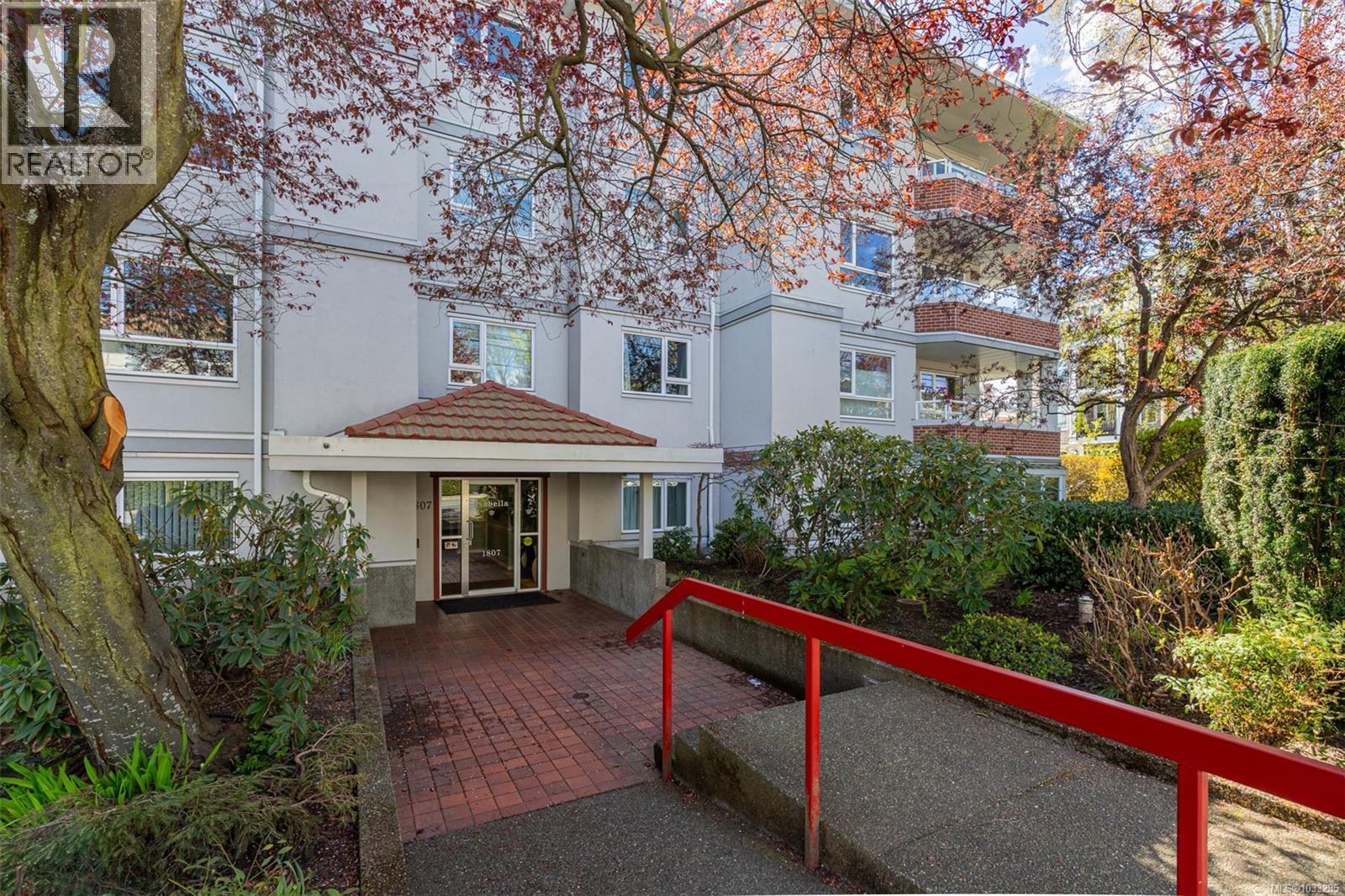 #103 1807 Oak Bay Ave - 3