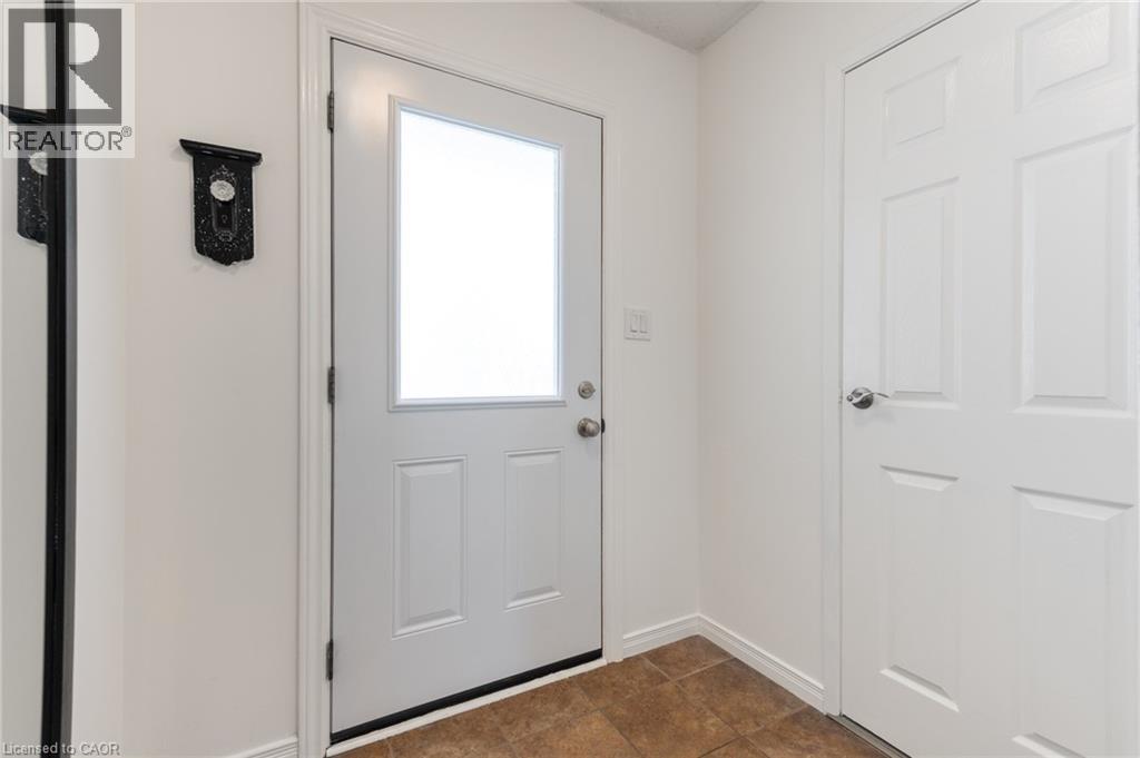 125 SEKURA Crescent Unit# 19, Cambridge, Ontario, N1R8B4 — Photo 6