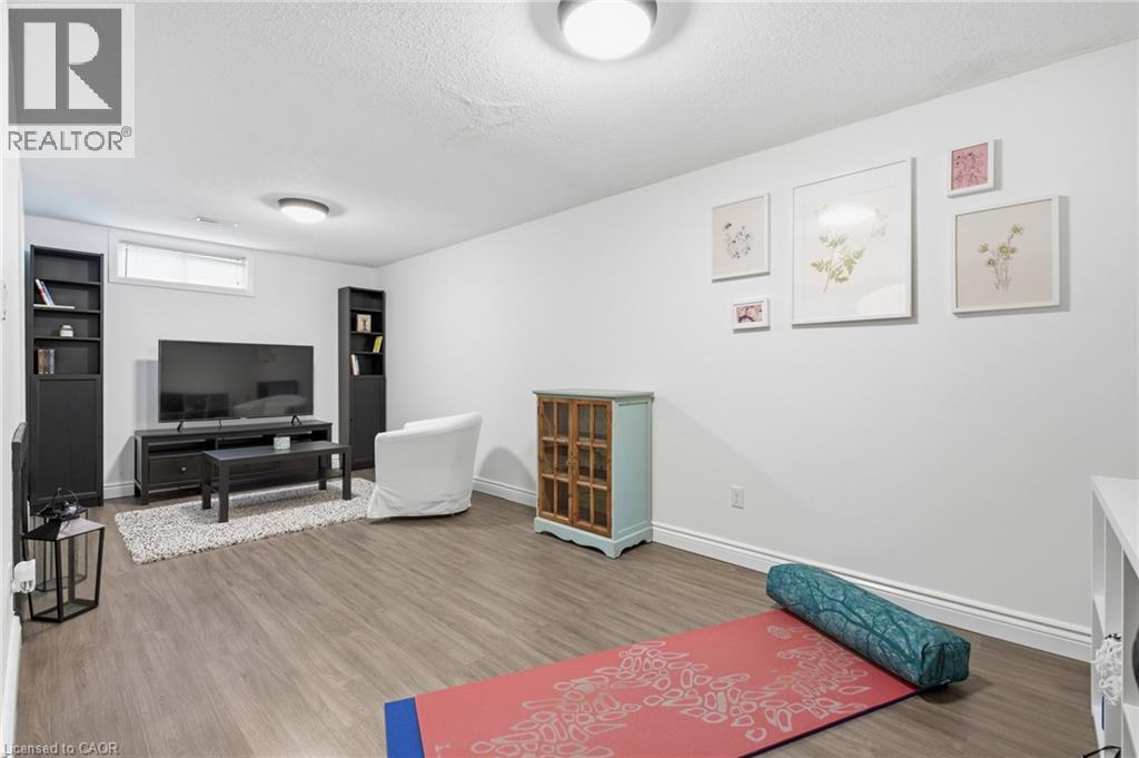 125 SEKURA Crescent Unit# 19, Cambridge, Ontario, N1R8B4 — Photo 22
