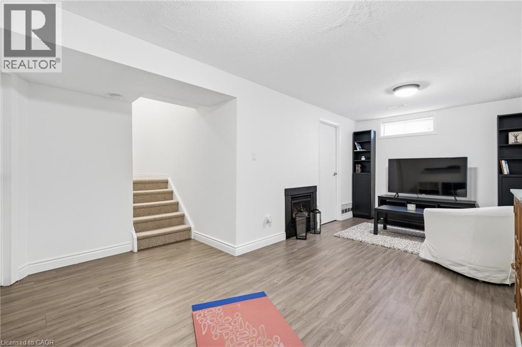 125 SEKURA Crescent Unit# 19, Cambridge, Ontario, N1R8B4 — Photo 23