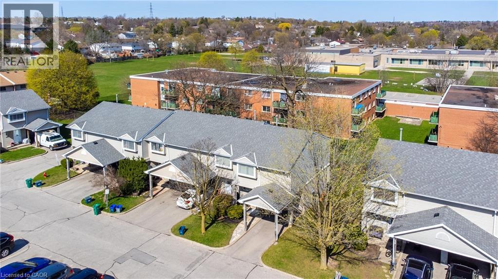 125 SEKURA Crescent Unit# 19, Cambridge, Ontario, N1R8B4 — Photo 3
