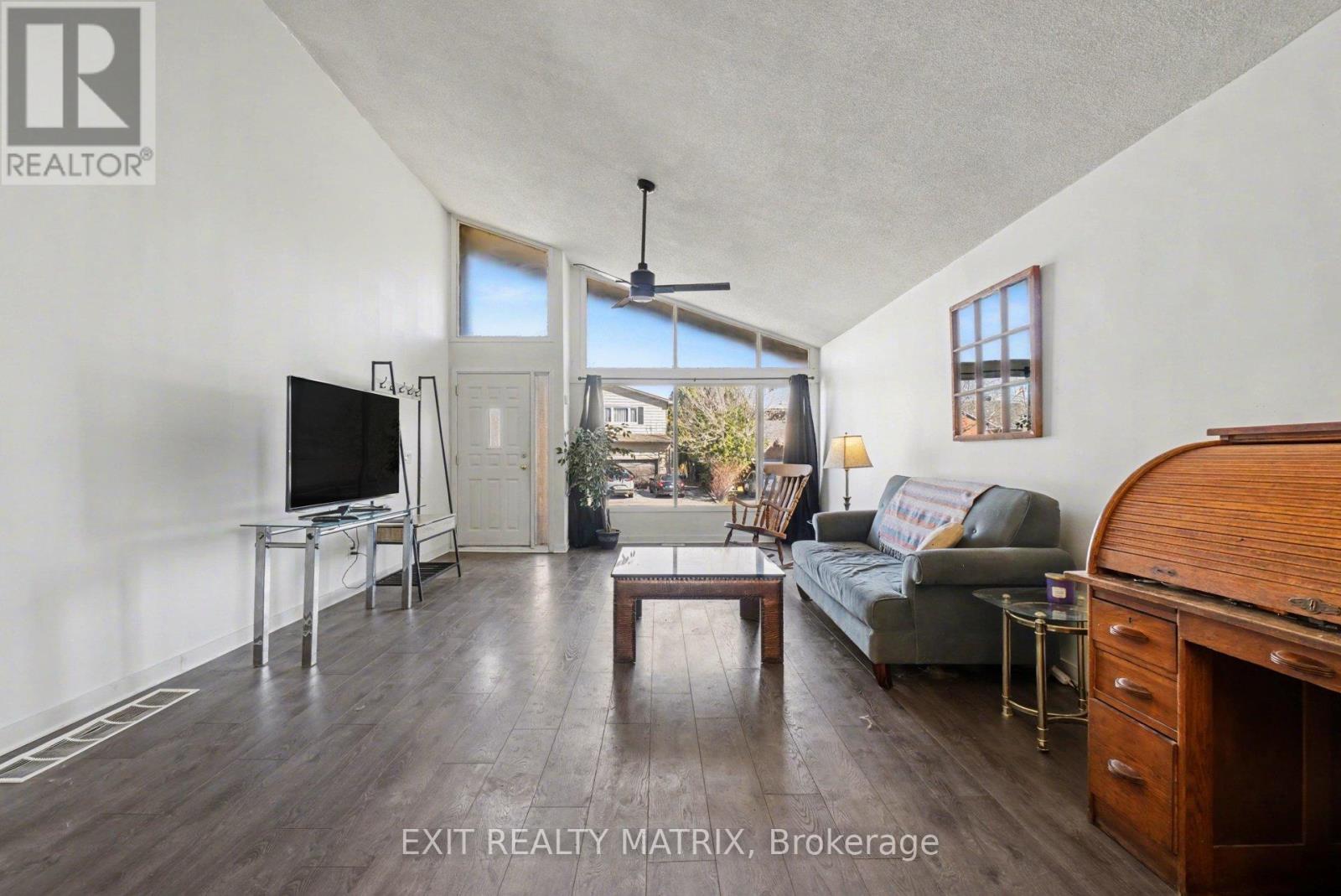 1864 LENESTER AVENUE - 4