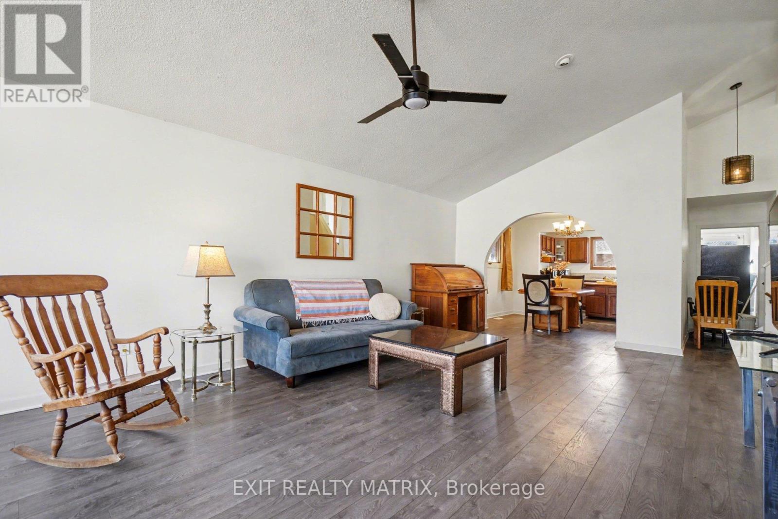1864 LENESTER AVENUE - 9
