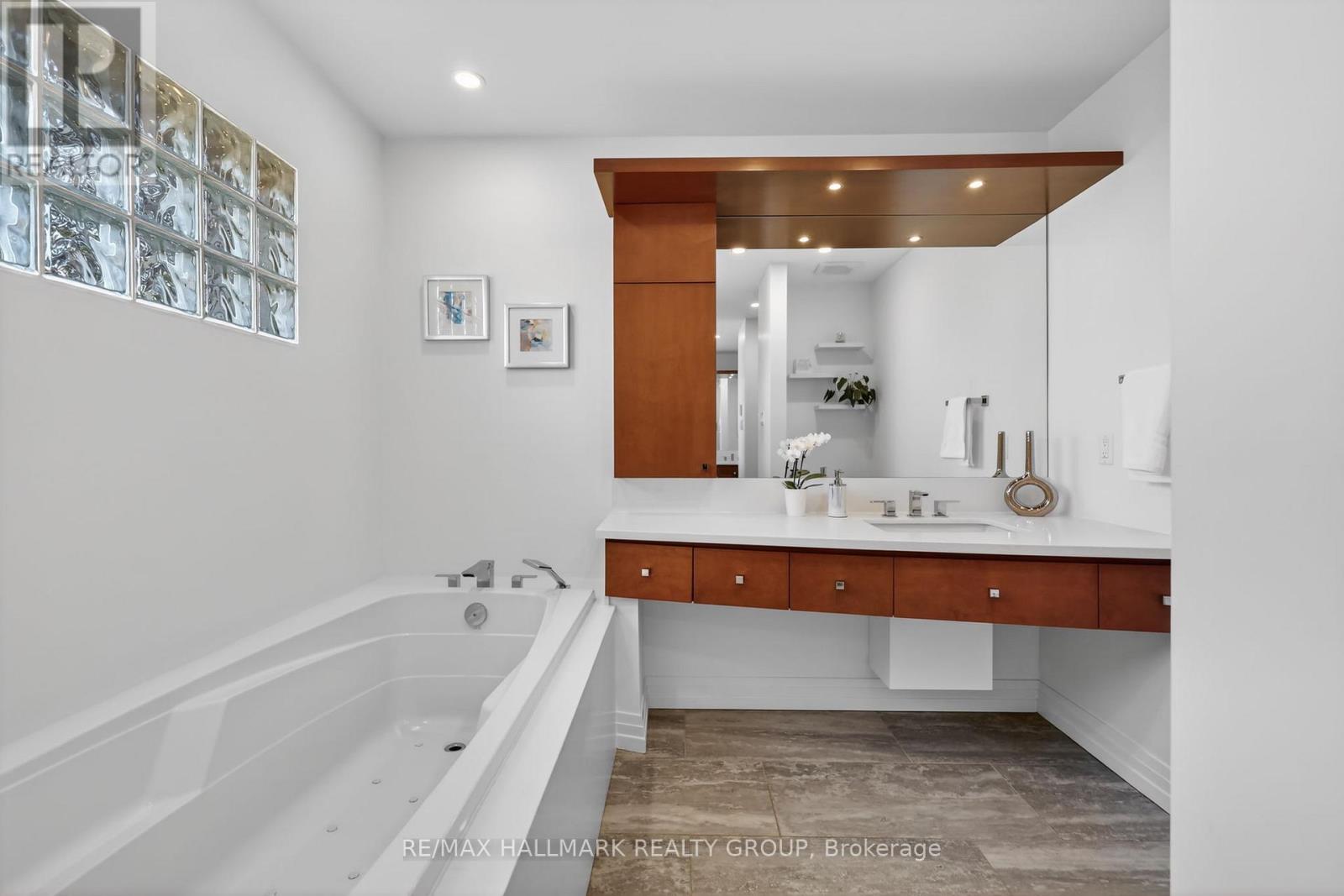 1934 LENESTER AVENUE - 28