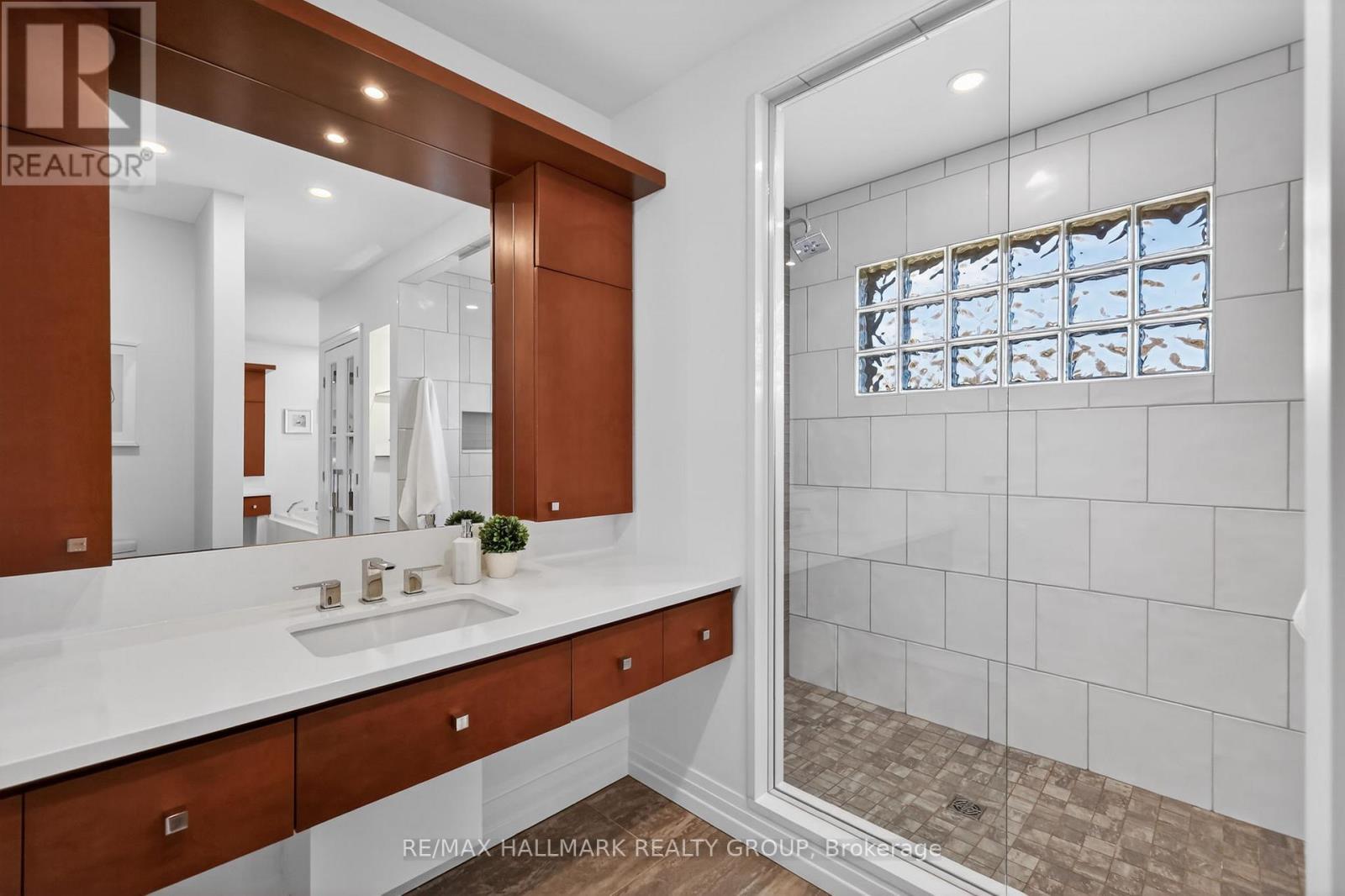 1934 LENESTER AVENUE - 29