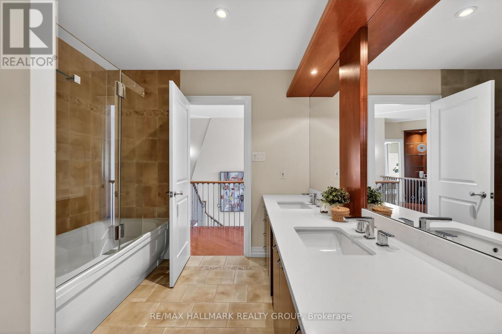 1934 LENESTER AVENUE - 33