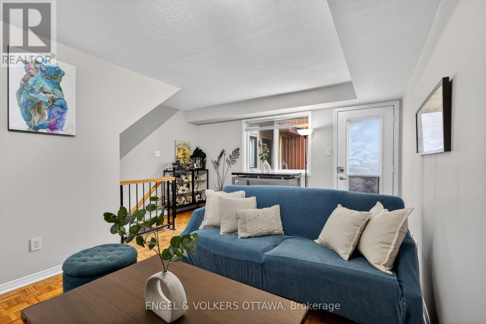 272 KING EDWARD AVENUE - 11