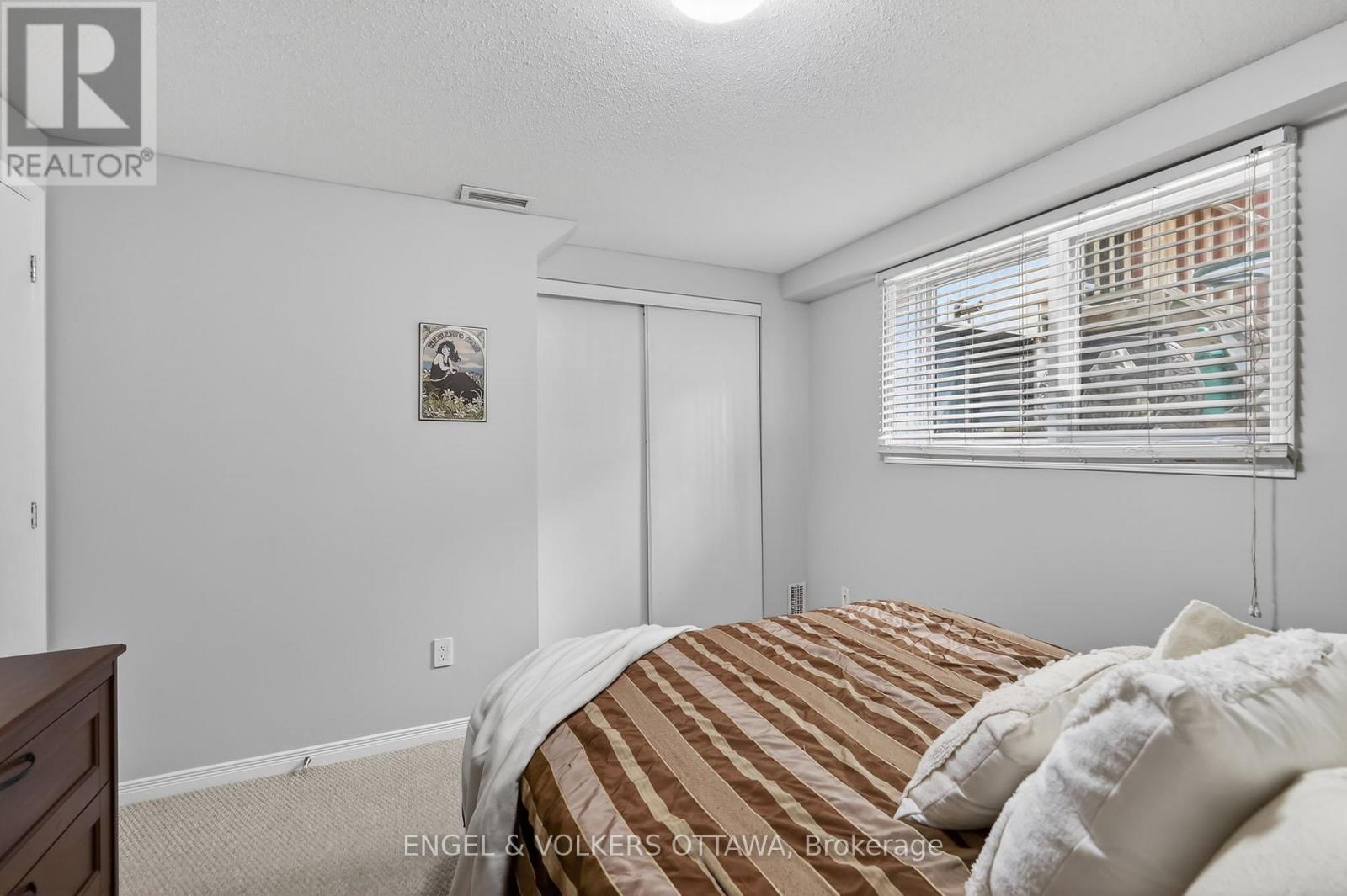272 KING EDWARD AVENUE - 16