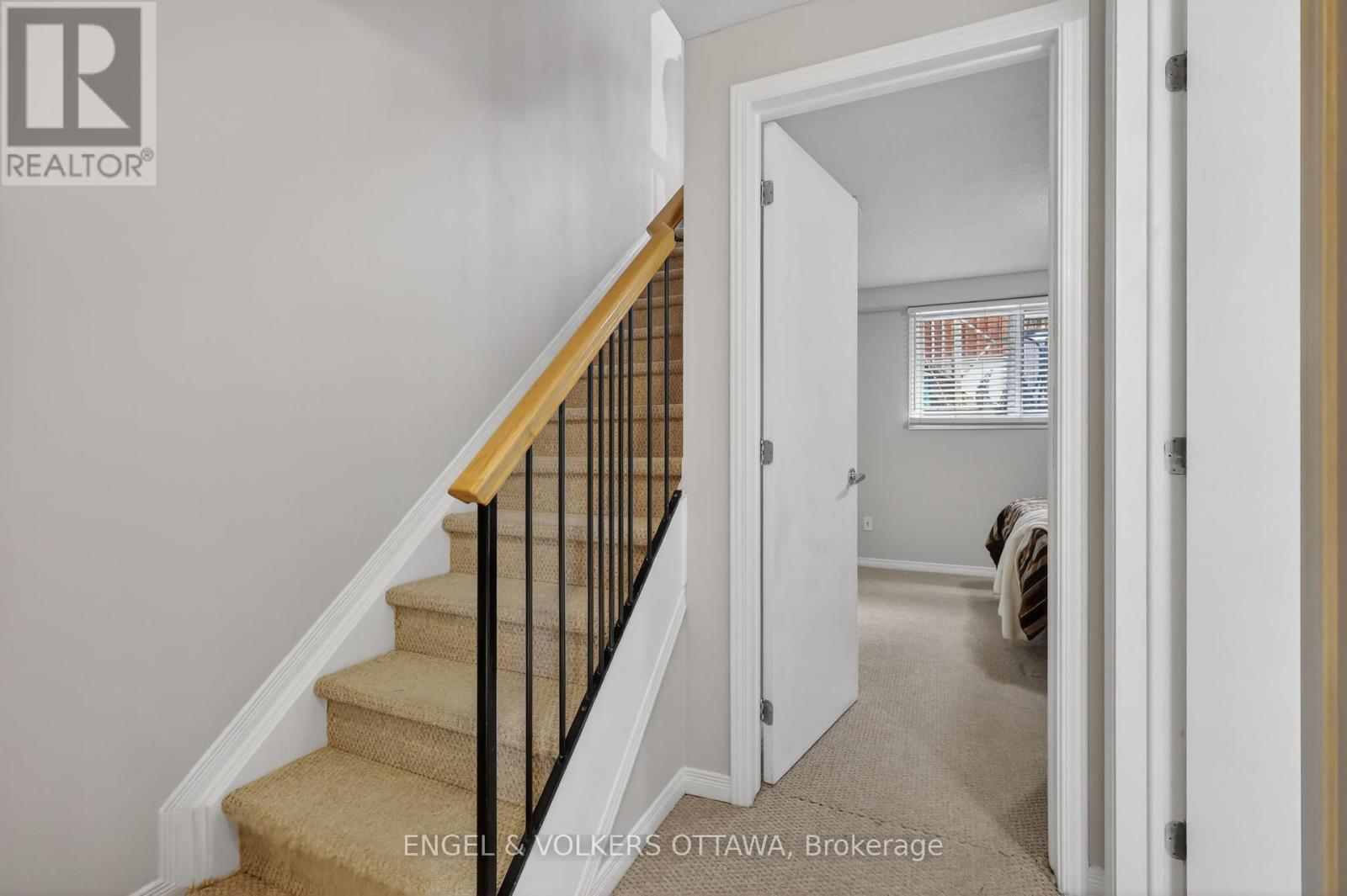 272 KING EDWARD AVENUE - 22