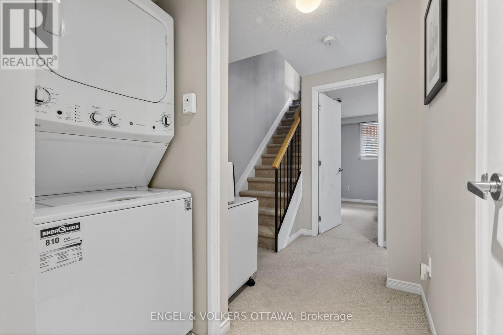 272 KING EDWARD AVENUE - 25