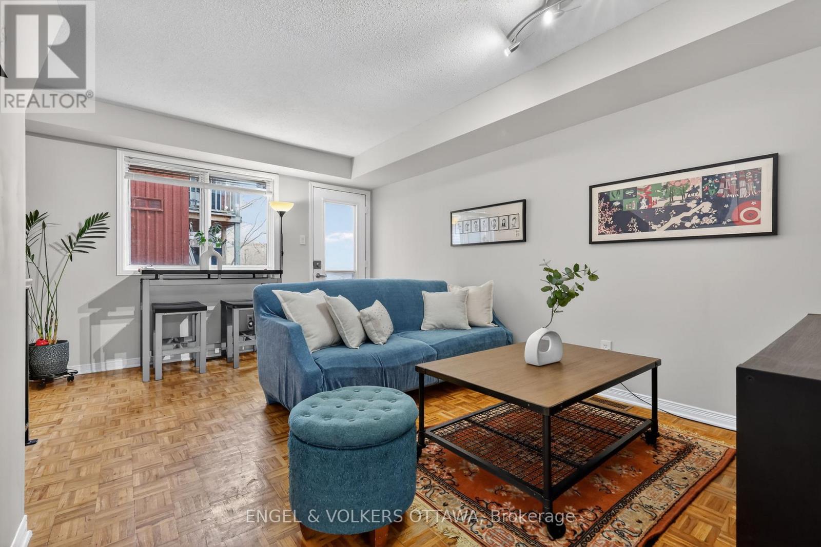 272 KING EDWARD AVENUE - 7