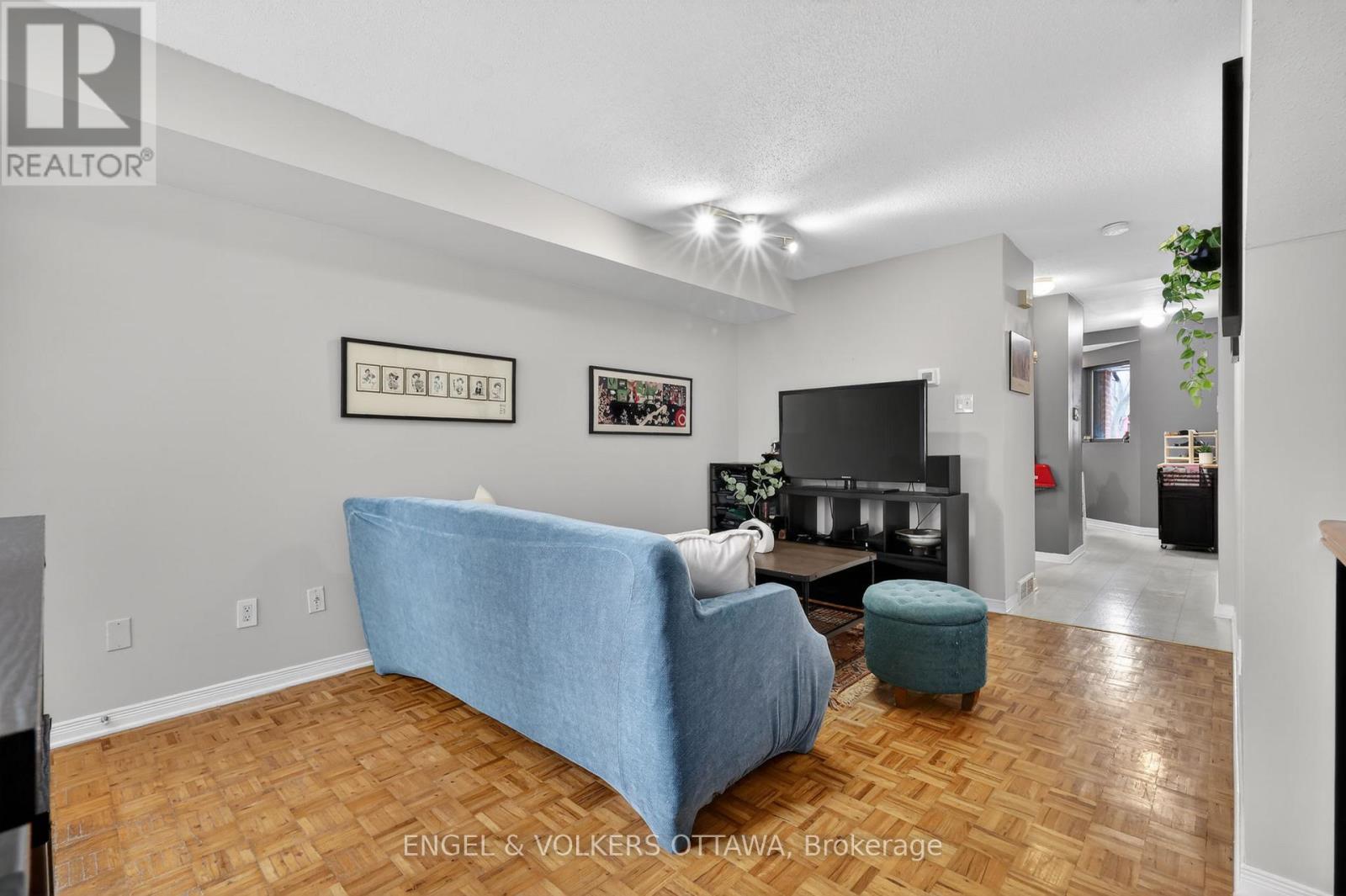 272 KING EDWARD AVENUE - 8