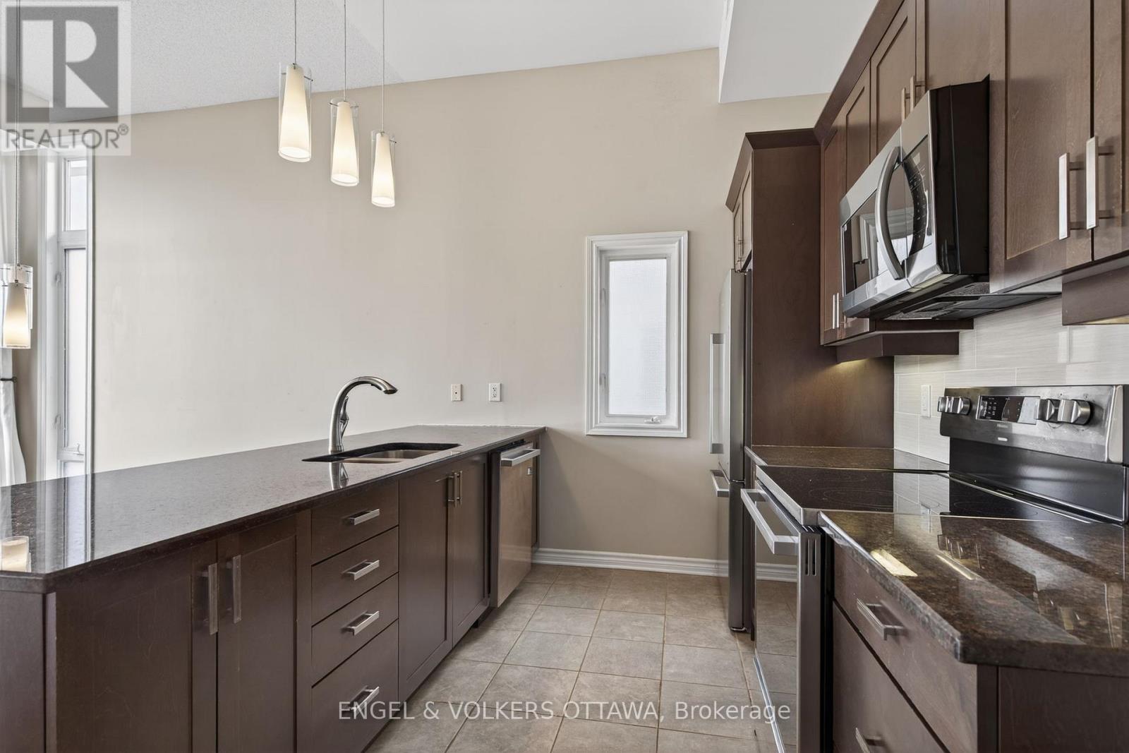 #52 119 POPLIN STREET - 11
