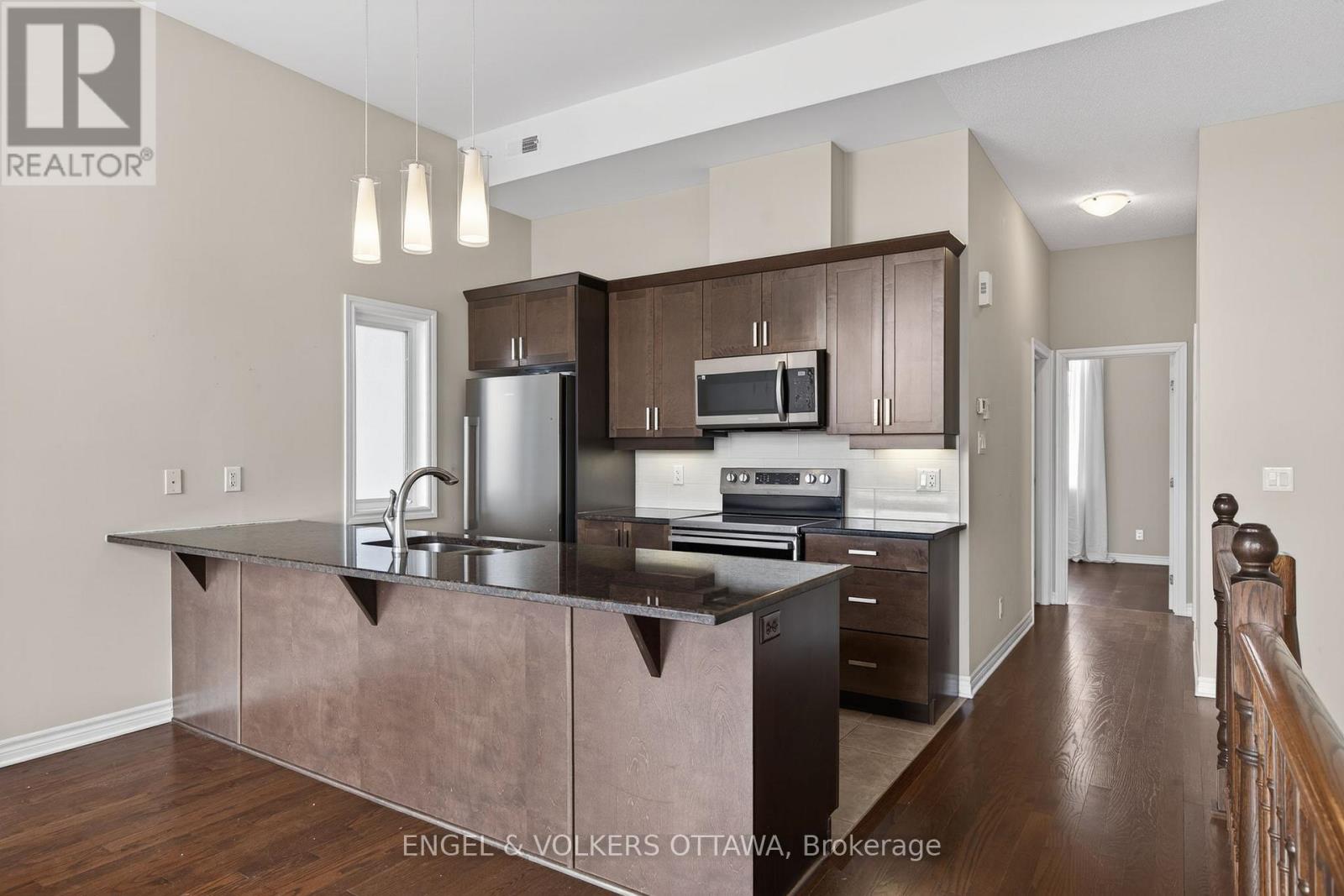 #52 119 POPLIN STREET - 13