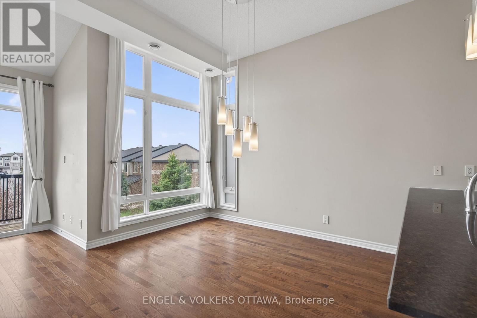 #52 119 POPLIN STREET - 16
