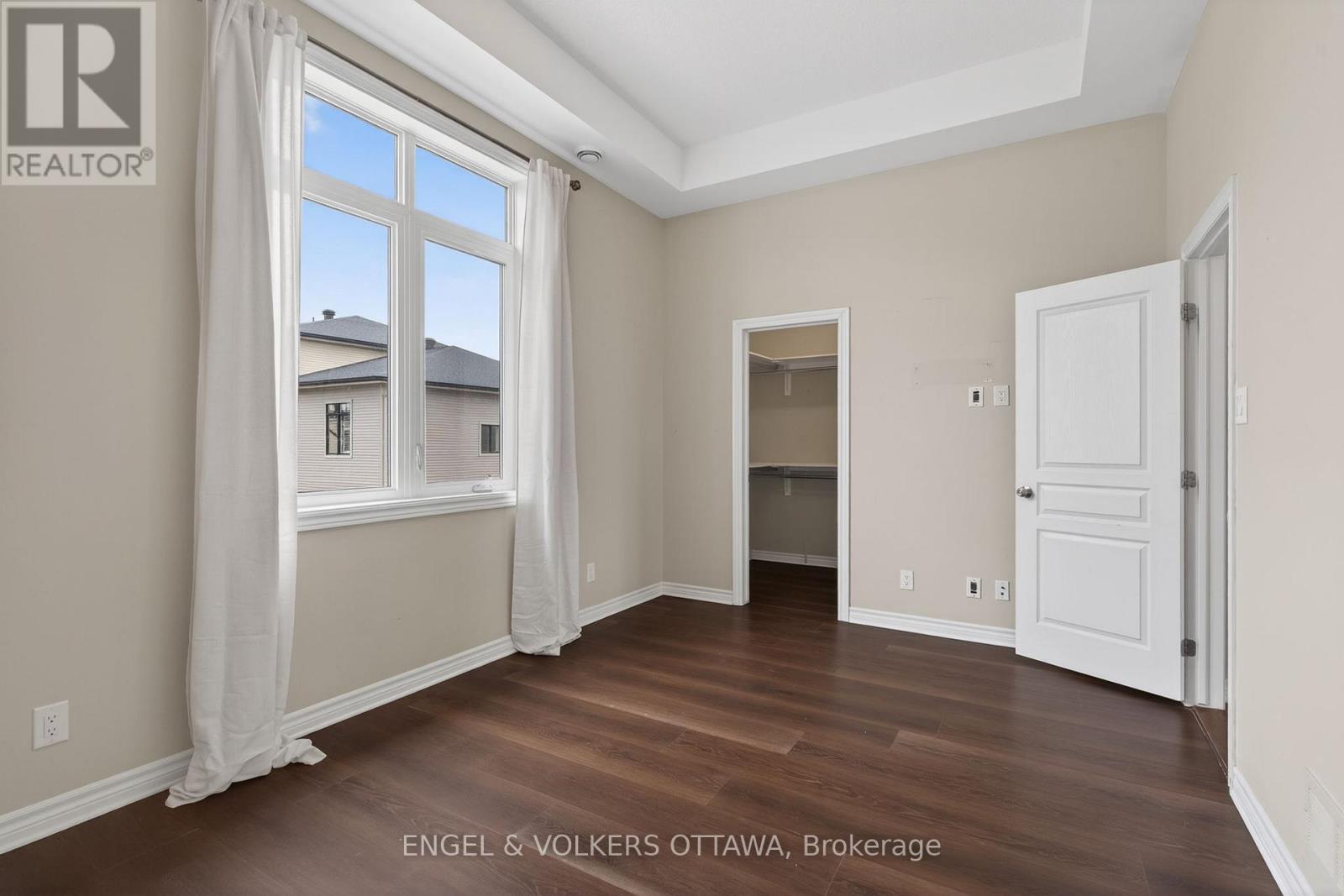 #52 119 POPLIN STREET - 19
