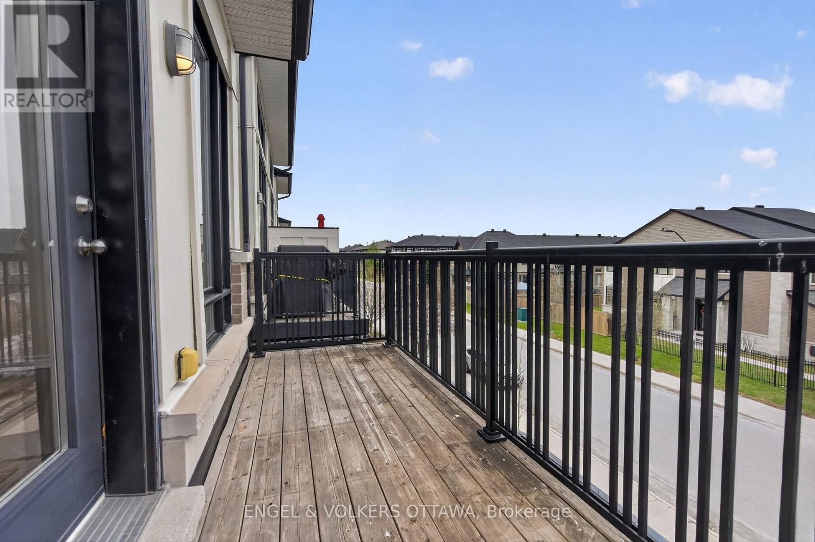 #52 119 POPLIN STREET - 26