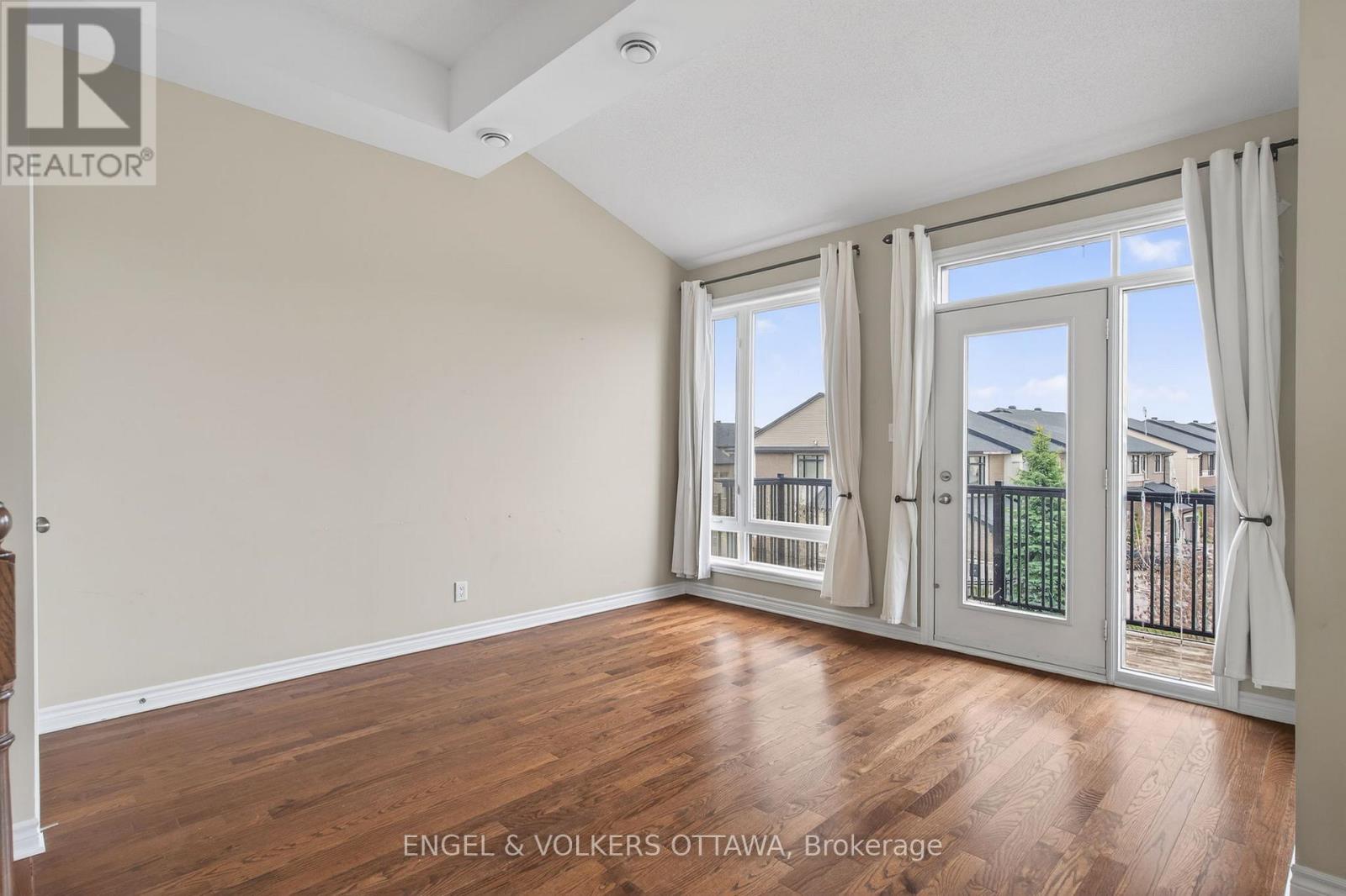 #52 119 POPLIN STREET - 9