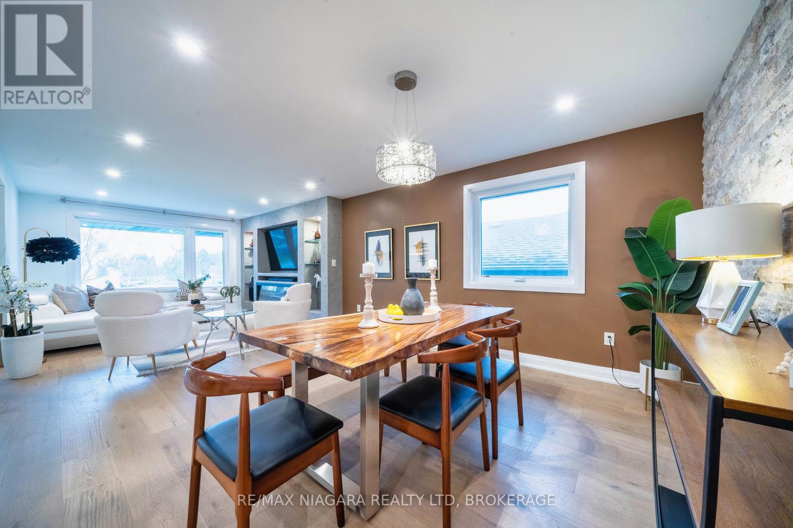 33 WEST FARMINGTON DRIVE - 13