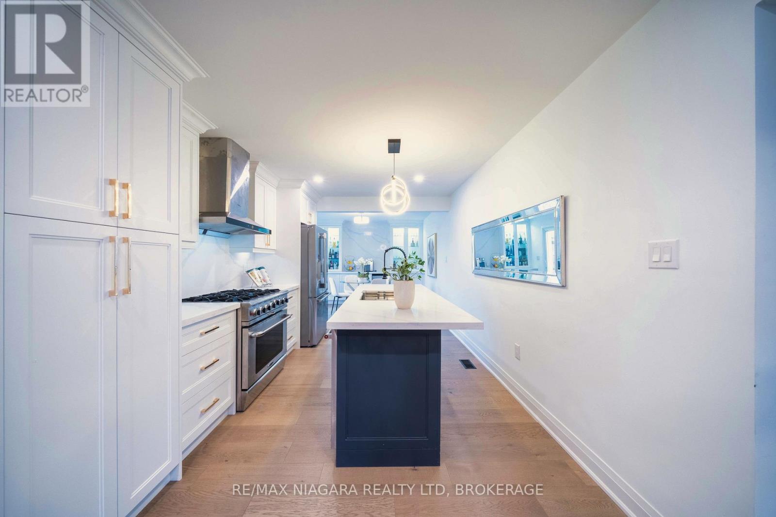 33 WEST FARMINGTON DRIVE - 14