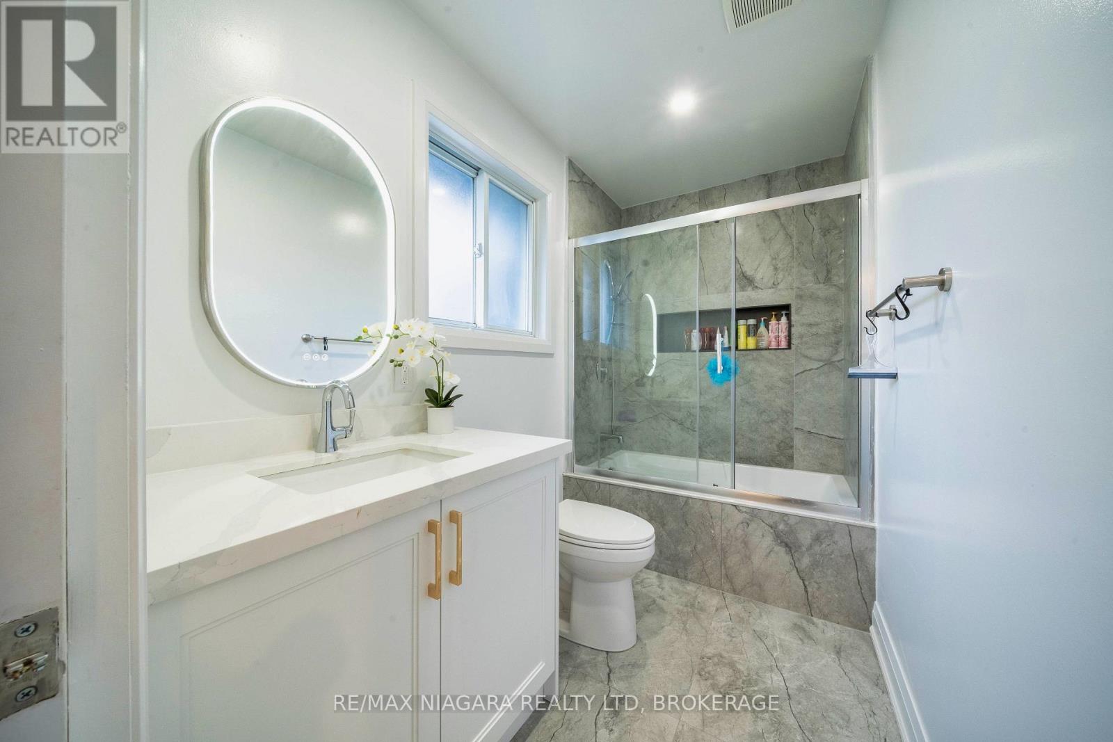 33 WEST FARMINGTON DRIVE - 26