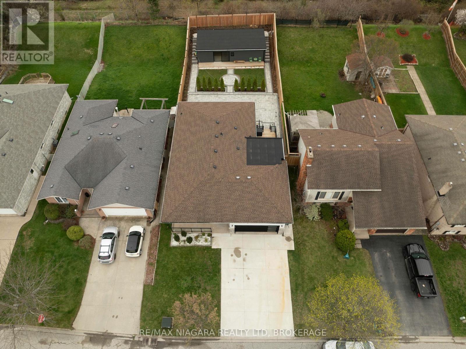 33 WEST FARMINGTON DRIVE - 49