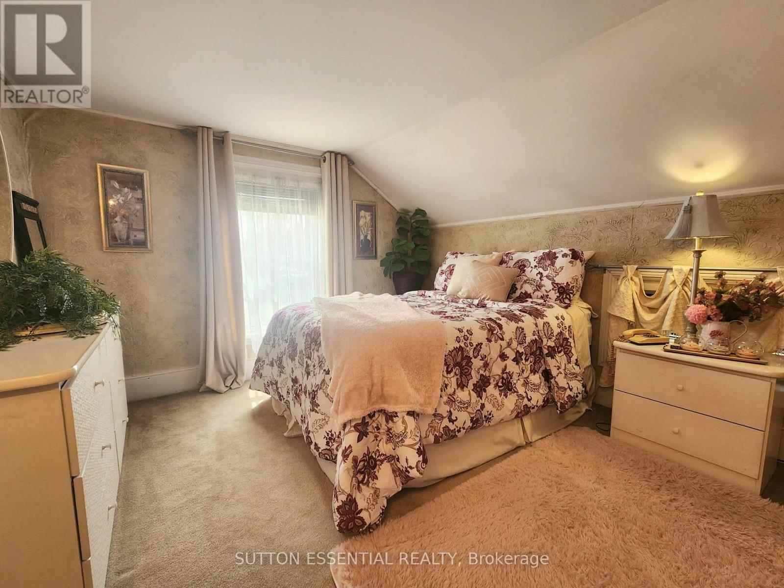1518 COUNTY ROAD 2 ROAD - 32