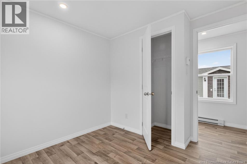 99 River East Drive - 27