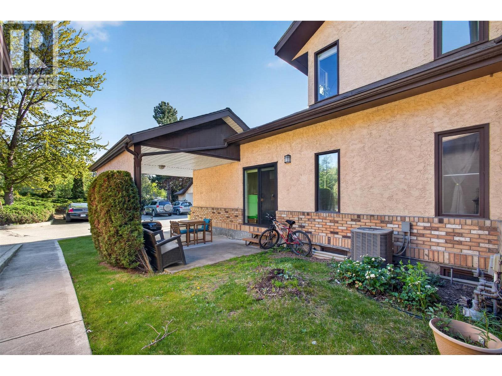 112 1855 Leckie Road, Kelowna