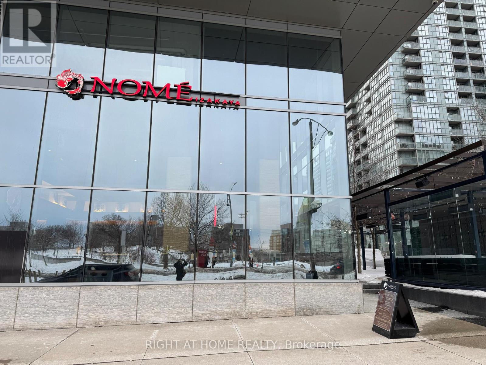 92 FORT YORK BOULEVARD