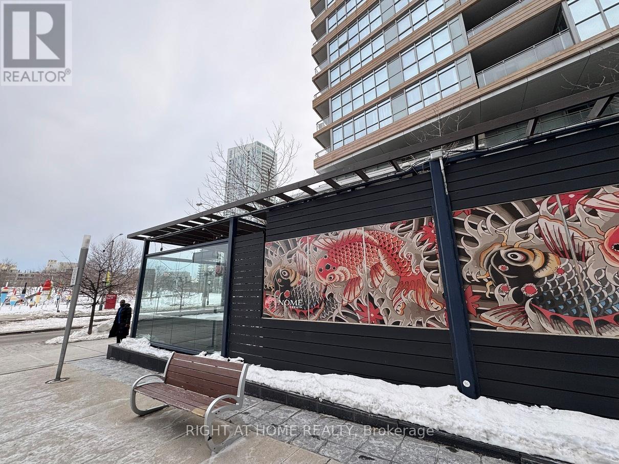 92 FORT YORK BOULEVARD