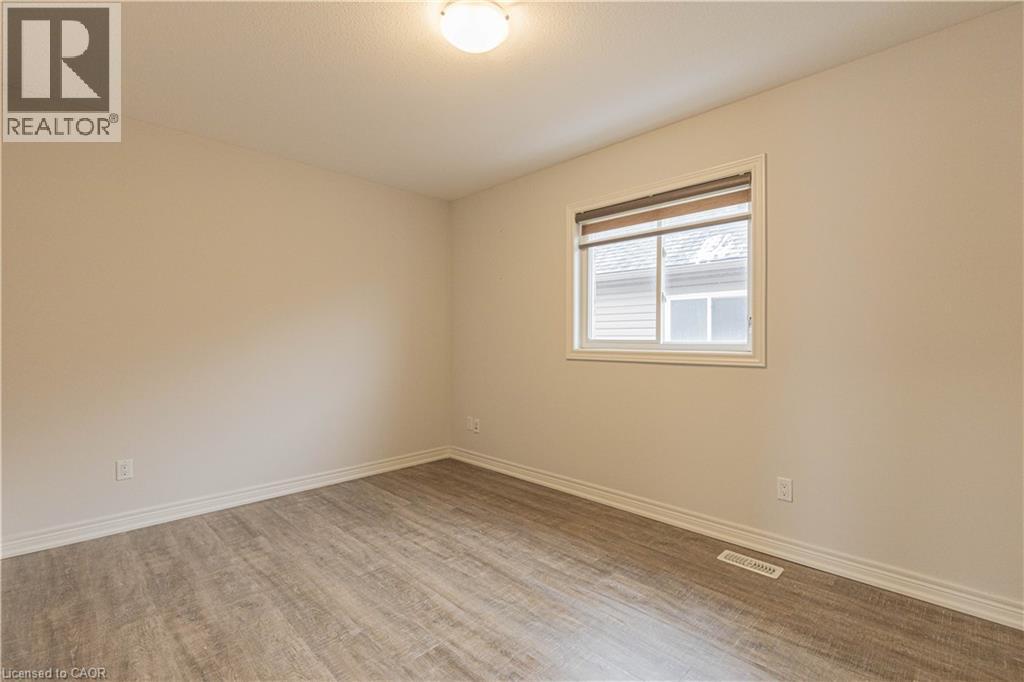 70 SPRUCE Crescent, Welland, Ontario, L3C0C6 — Photo 19