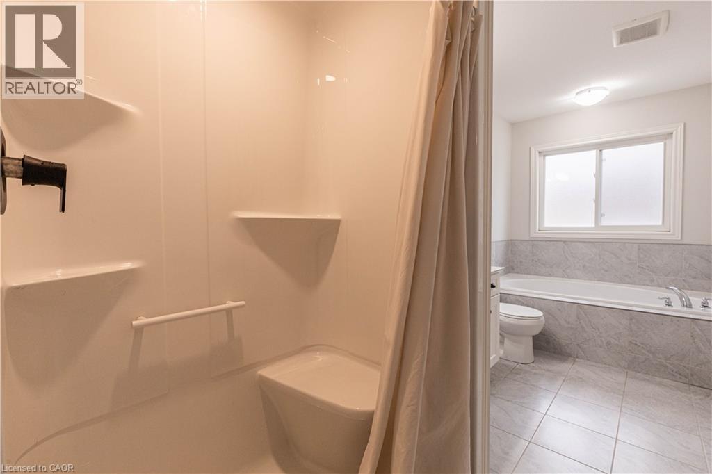 70 SPRUCE Crescent, Welland, Ontario, L3C0C6 — Photo 17